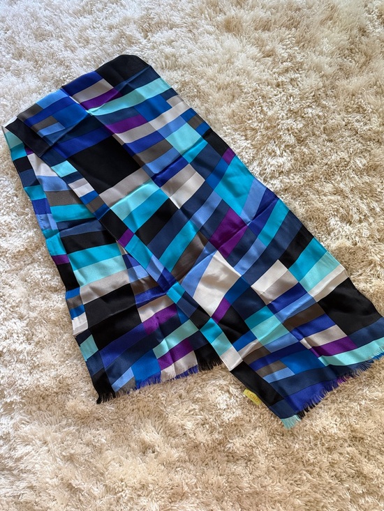 Echo Multicolor Geometric Scarf - Picture 2 of 7